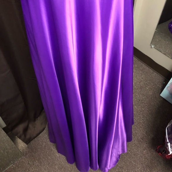 Wow $225 Formal Gown by Mori Lee SIZE 22 NEED SALES - Picture 9 of 13